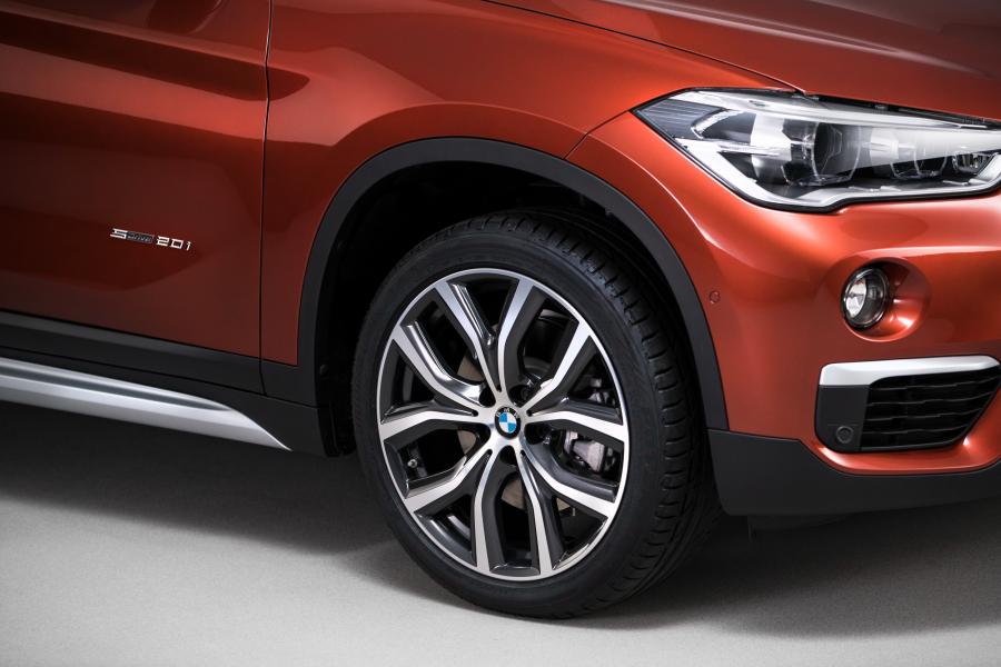 Детали экстерьера BMW X1 sDrive20i Orange Edition 2017 года  (NL) (фото 15 из 16)